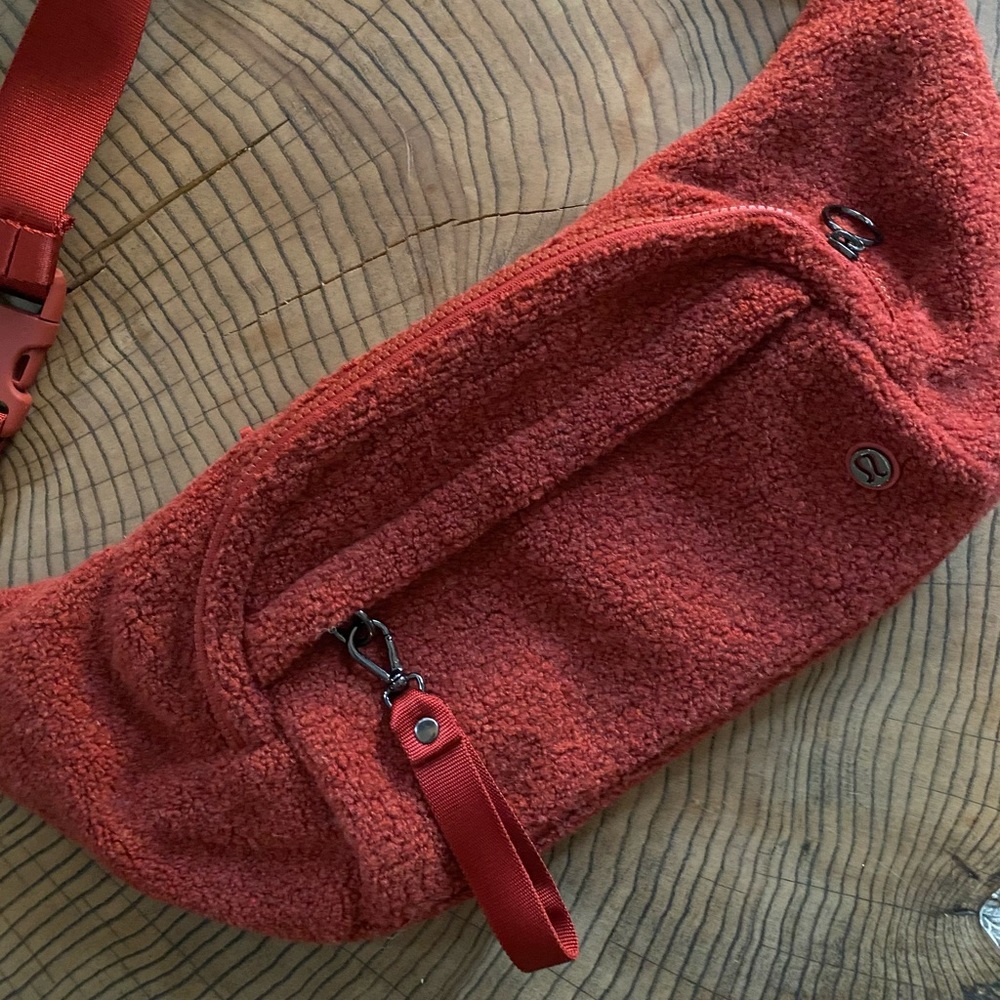 Lululemon Sherpa Fanny Pack